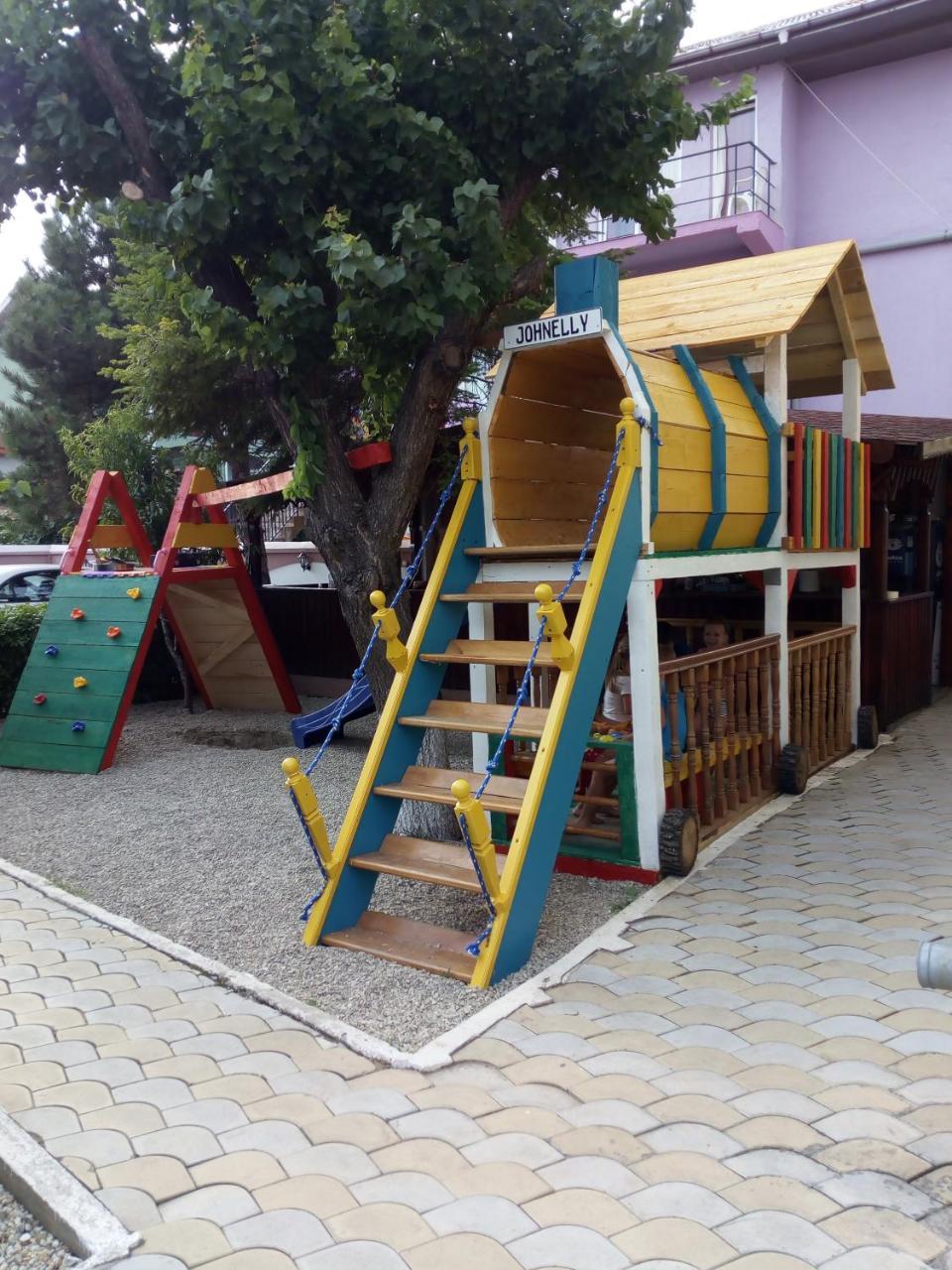 Pensiunea Casa Johnelly Costinești Dış mekan fotoğraf